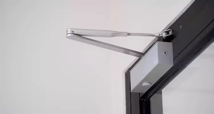 Screen Door Closer Installation in Casselberry, FL