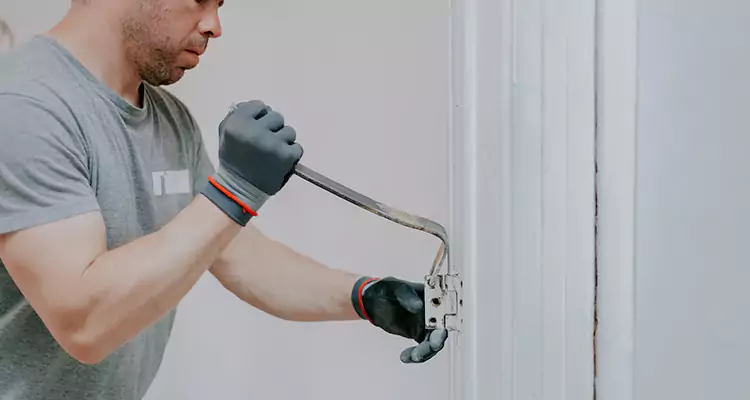 Cracked Door Jamb Repair in Casselberry, FL