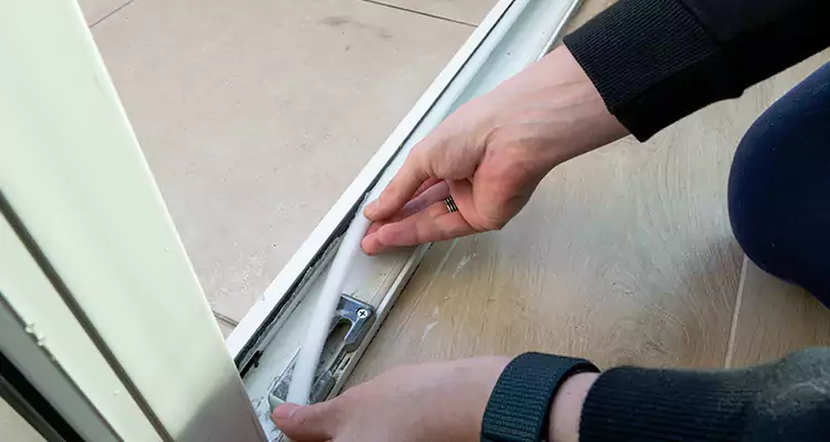 Garage Door Off Track Repair in Casselberry, FL