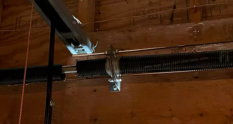 Garage Door Lift Cable Replacement in Casselberry, FL