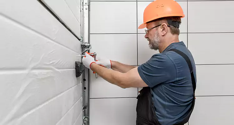 Emergency Garage Door Repair in Casselberry, FL