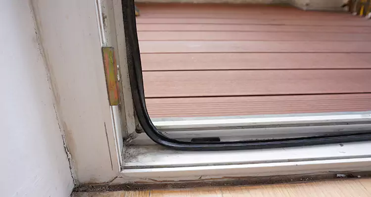 Why Choose Us for Leaking Sliding Glass Door Repair in Casselberry, FL?