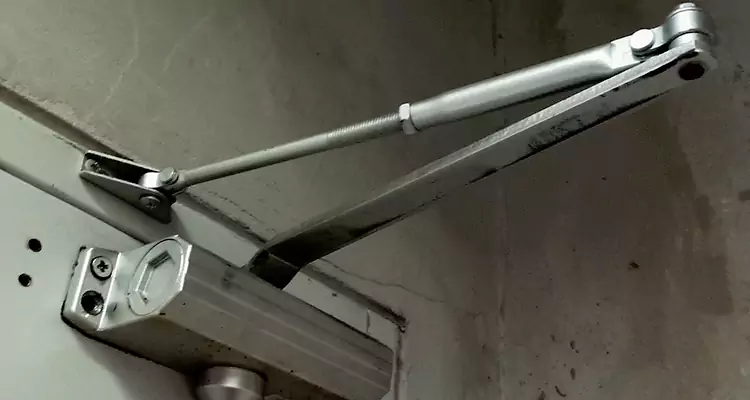 Door Closer Oil Leak Repair in Casselberry, FL