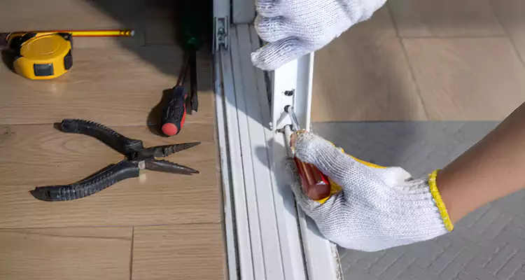 Closet Sliding Door Track Repair in Casselberry, FL