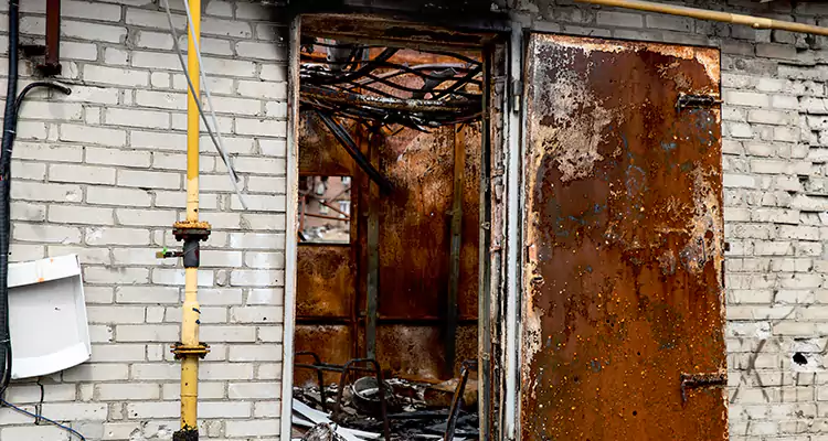 Metal Door Rust Repair in Casselberry, FL