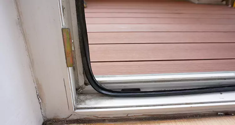 Repair Patio Doors Leaking at Bottom in Casselberry, FL