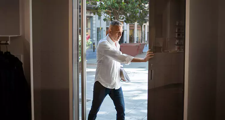 Track Cleaning and Repair for Stuck Doors in Casselberry, FL