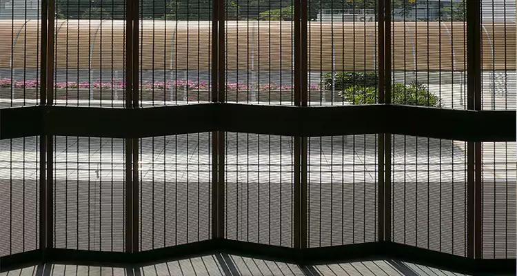 Front Screen Door Repair in Casselberry, FL