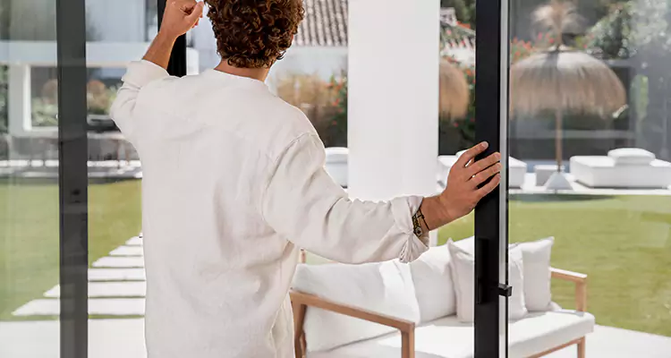 Fix Backyard Sliding Door Hard To Operate in Casselberry, FL