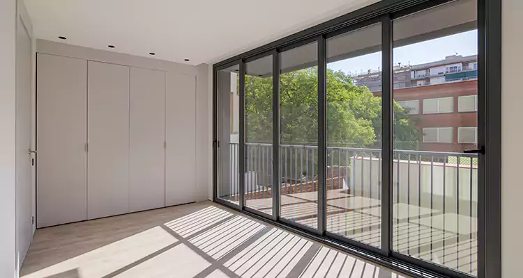 Fix Sliding Screen Door Track in Casselberry, FL